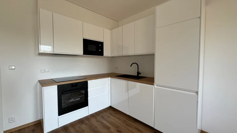 Pronájem bytu 2+kk v osobním vlastnictví 57 m², Hradec Králové (ID 305-NP00709)