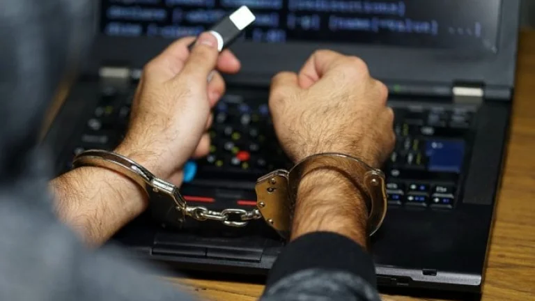 CSIRT.CZ: příběhy z patnácti let boje za bezpečný internet v Česku