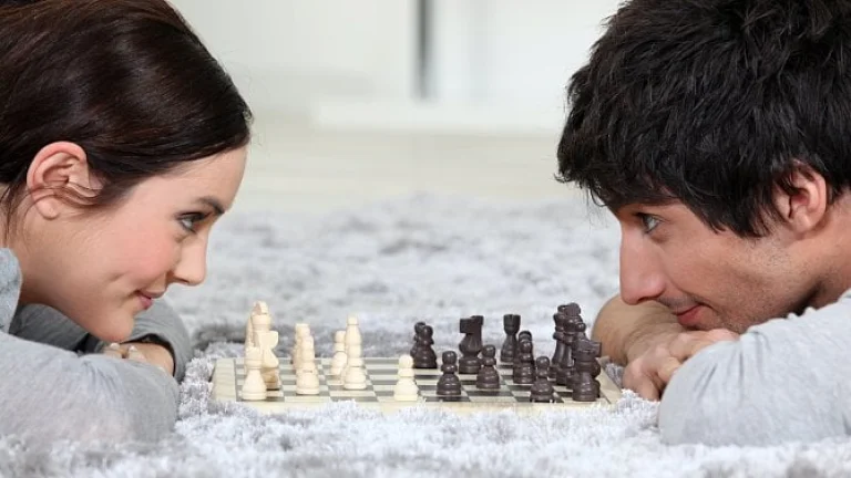 Tajnůstky kolem peněz „pro radost“. Jak vycházíme s penězi v domácnosti a co držíme pod pokličkou