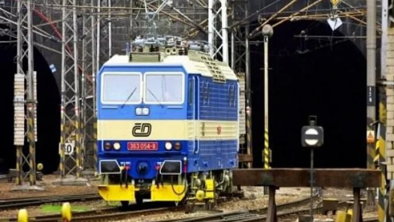 Regulace podle NIS2: Vlaky v Česku zastavil výpadek komunikačního systému zaostávajícího o tři generace