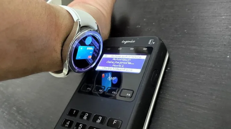 Google Pay v hodinkách v praxi. Test Samsung Galaxy Watch 4