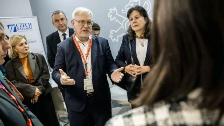 Češi zabrali, takže u nás startuje evropské čipové centrum. A další tři platí Tchaj-wan
