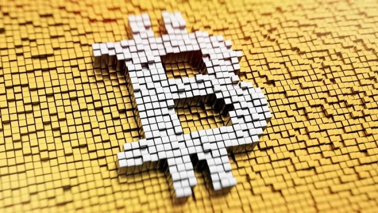 Záhada Bitcoinů v pohybu: z peněženek Nuclea odcházely i v noci po dealerově zatčení