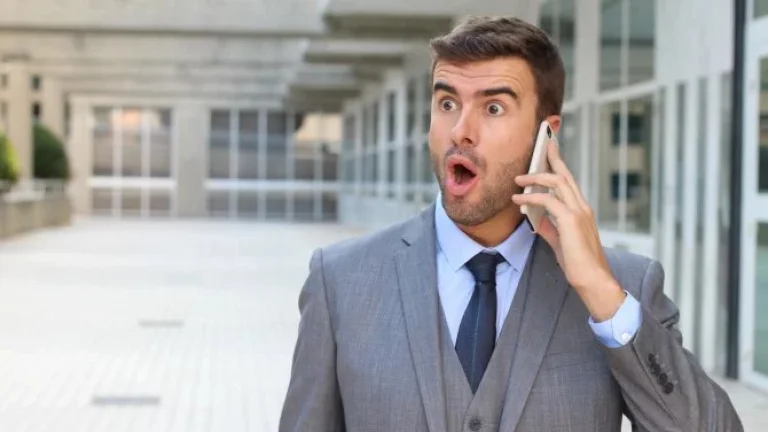 Čeká vás cesta do USA? Zjistěte, jak ušetřit na mobilních službách