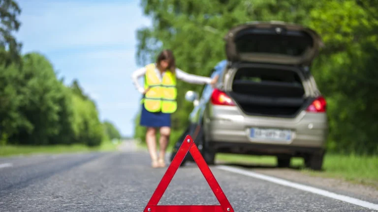 Máte při bouračce nárok na náhradní auto po celou dobu opravy, i když ho běžně využíváte jen občas?