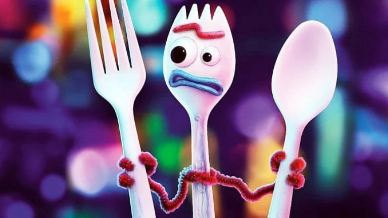 Debian 14 bude „Forky“, Google oznámil nový operační systém KataOS