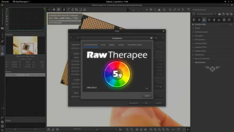 Masivně vylepšené Rawtherapee 5.9, tak trochu dlaždicové KDE