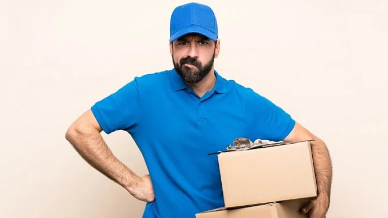 Řada přepravců letos zdražovala. Jak se to projevilo u cen za dopravu v e-shopech?