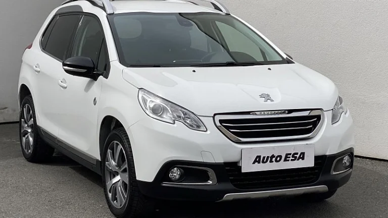 Peugeot 2008 1.2PT Crossway