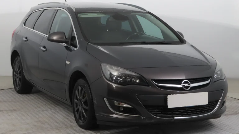 Opel Astra, 2013