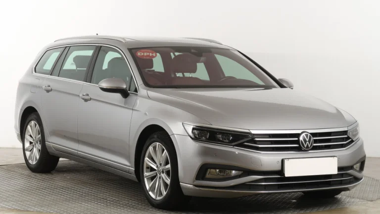 Volkswagen Passat, 2022