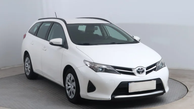 Toyota Auris, 2014
