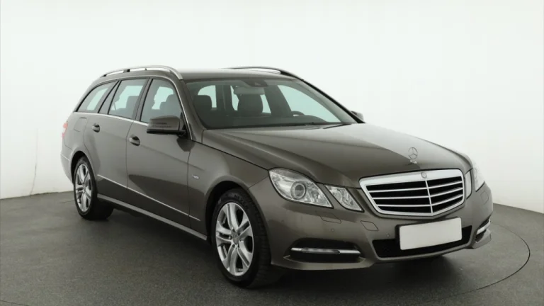 Mercedes-Benz E 200 CDI, 2012