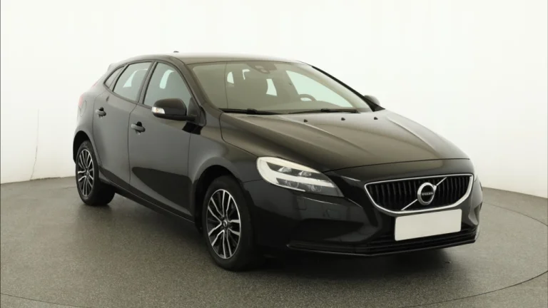 Volvo V40, 2018