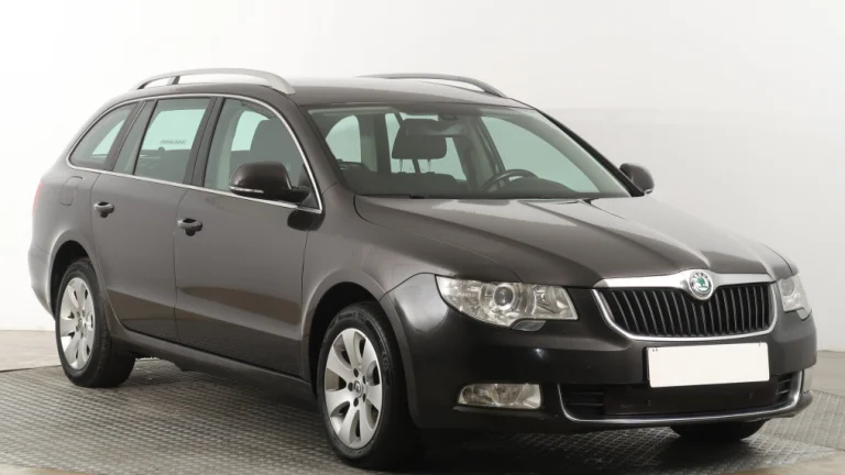 Škoda Superb, 2011