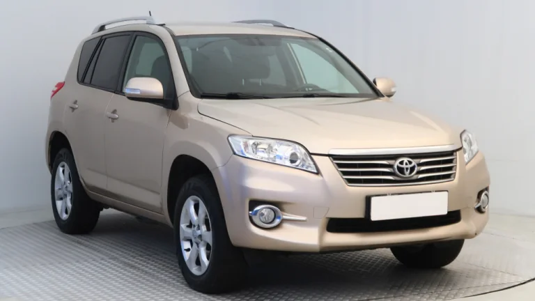 Toyota RAV4, 2011