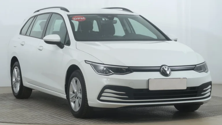 Volkswagen Golf, 2022