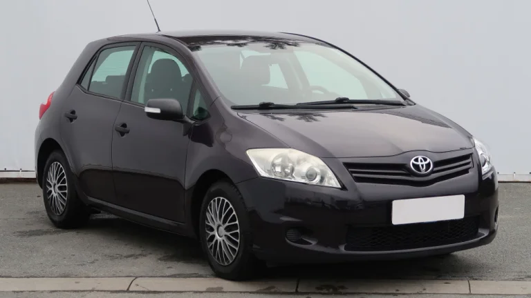 Toyota Auris, 2010