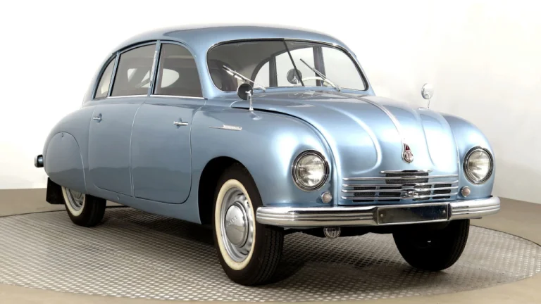 Tatra 600 Tatraplan, 1952