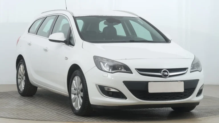 Opel Astra, 2013