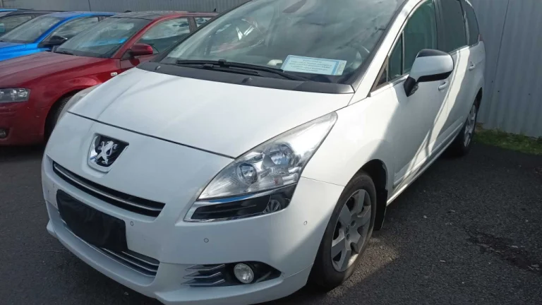 Peugeot 5008, 2012