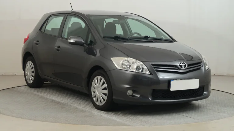Toyota Auris, 2010