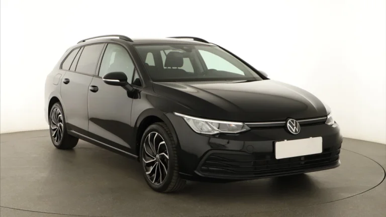 Volkswagen Golf, 2023