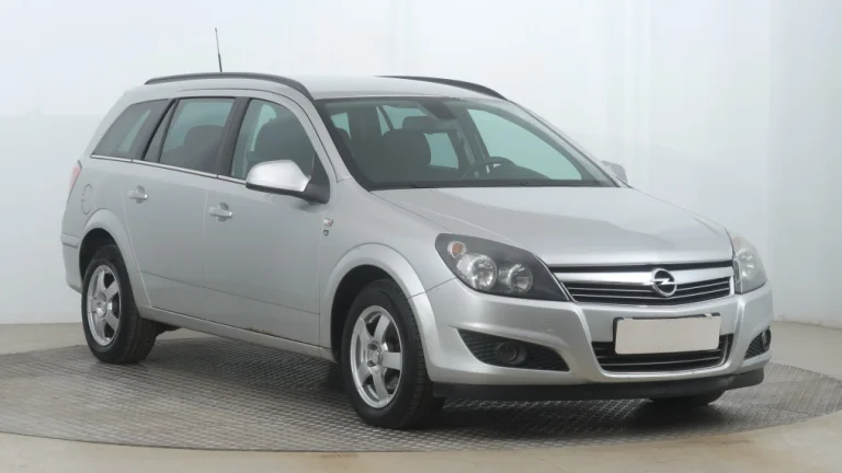 Opel Astra, 2010