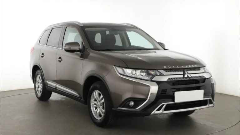 Mitsubishi Outlander, 2020