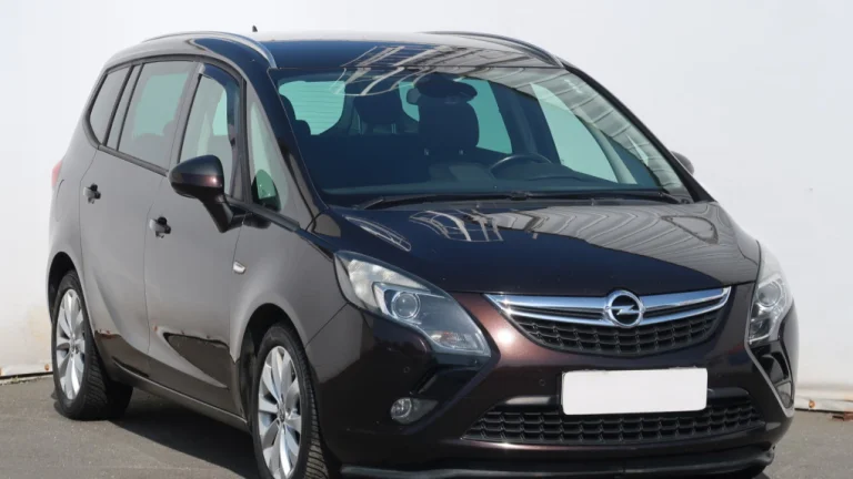 Opel Zafira Tourer, 2015
