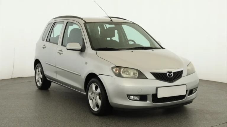 Mazda 2, 2004