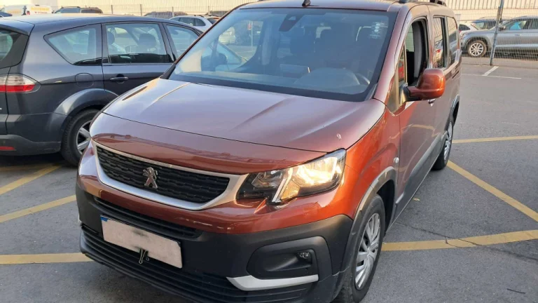 Peugeot Rifter, 2021
