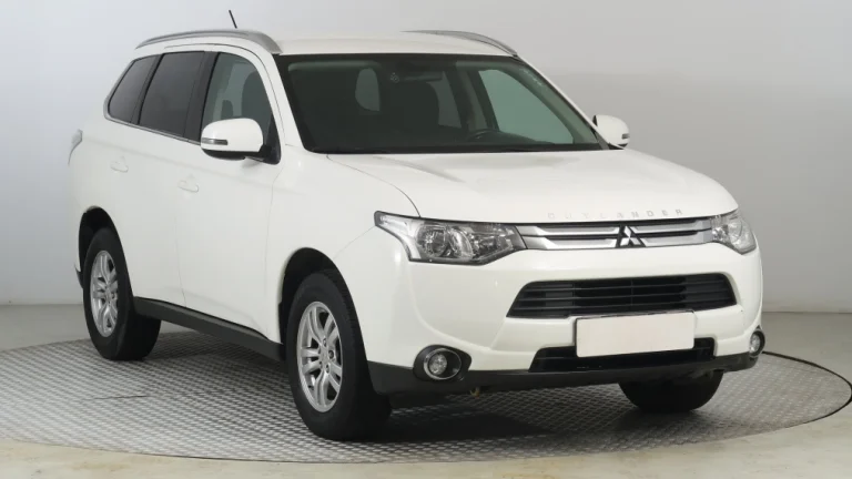 Mitsubishi Outlander, 2015