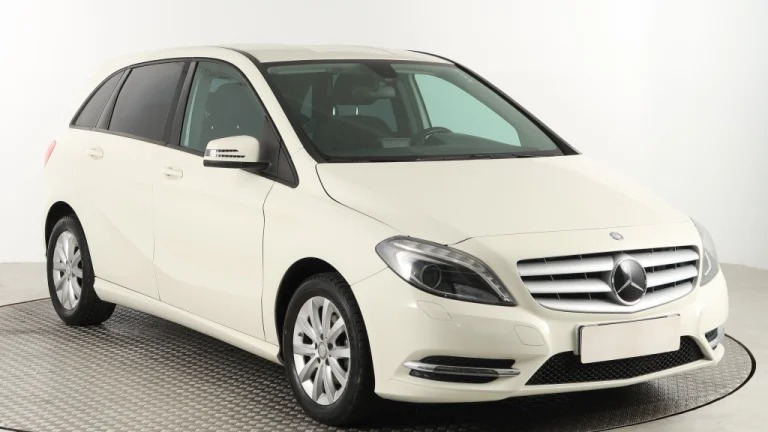 Mercedes-Benz B 180, 2014
