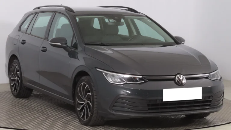 Volkswagen Golf, 2021