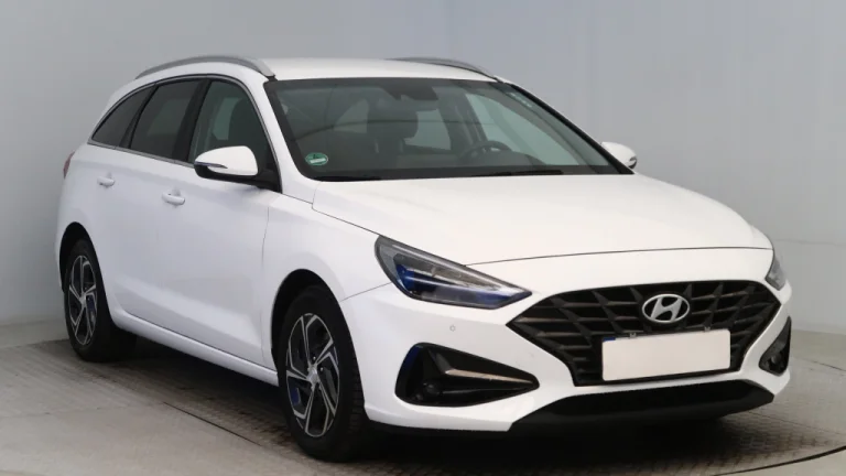 Hyundai i30, 2022