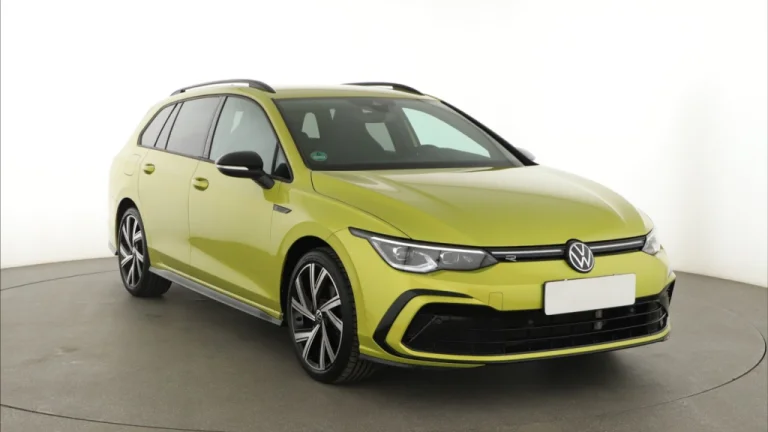 Volkswagen Golf, 2024
