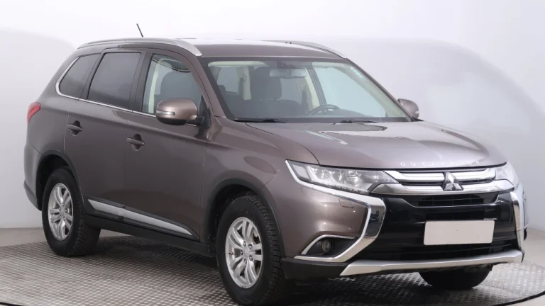Mitsubishi Outlander, 2016