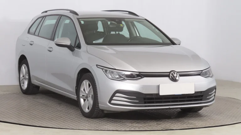 Volkswagen Golf, 2021