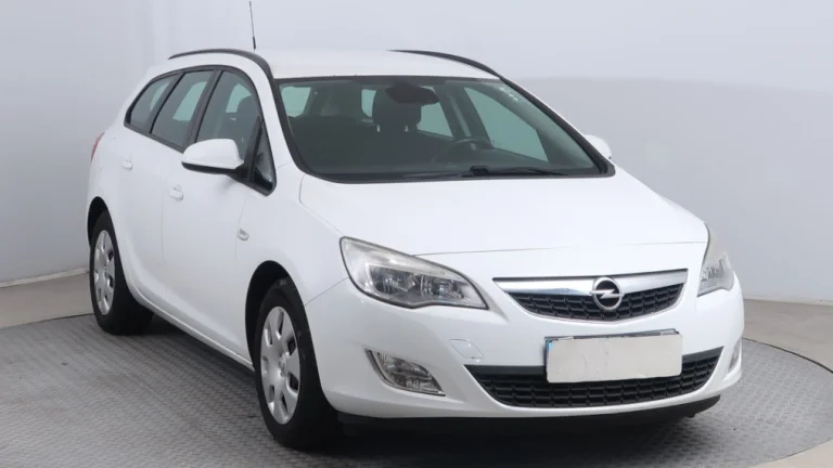 Opel Astra, 2012