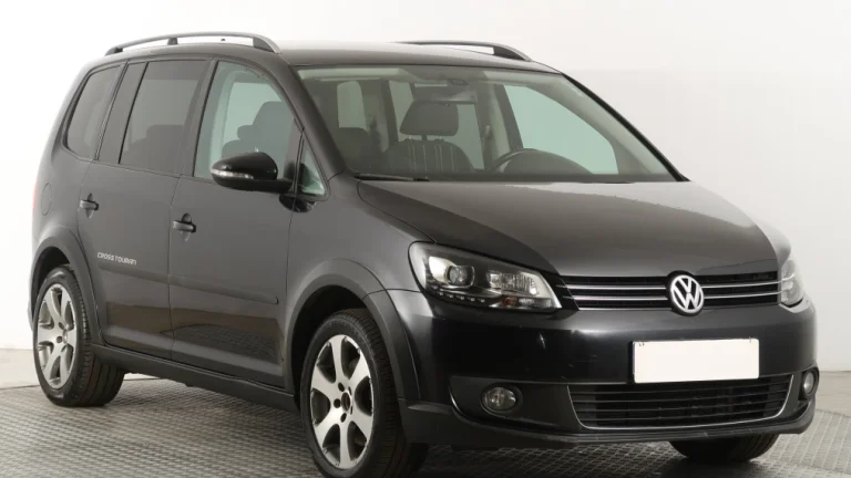 Volkswagen Touran, 2011
