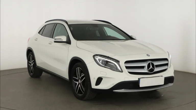 Mercedes-Benz GLA 200 CDI 4MATIC, 2014