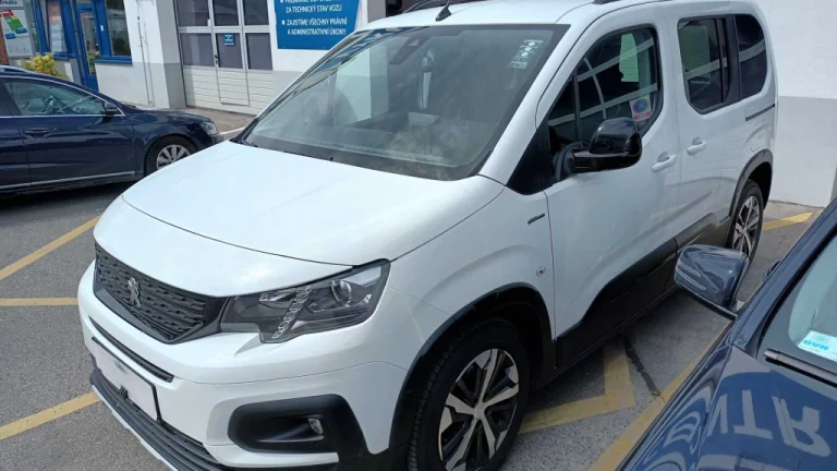 Peugeot Rifter, 2019