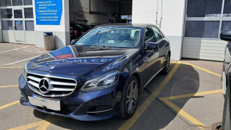 Mercedes-Benz E 220 BlueTEC, 2015