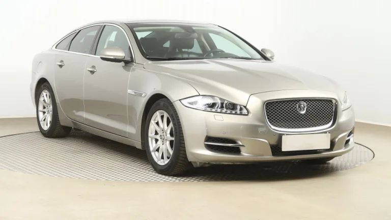 Jaguar XJ, 2011