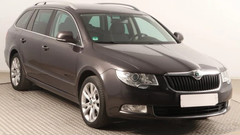 Škoda Superb, 2011