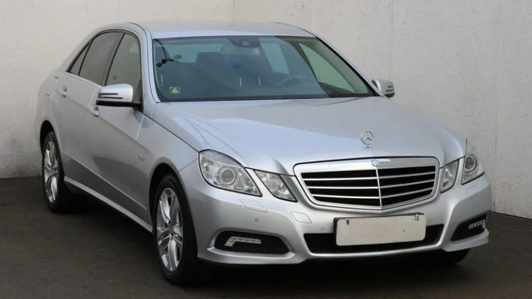 Mercedes-Benz Třída E 2.2 CDi Avantgarde