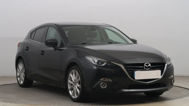Mazda 3, 2015