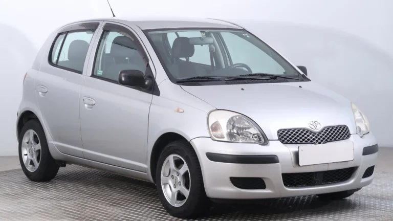 Toyota Yaris, 2004