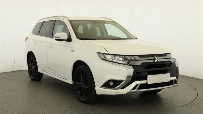 Mitsubishi Outlander, 2021